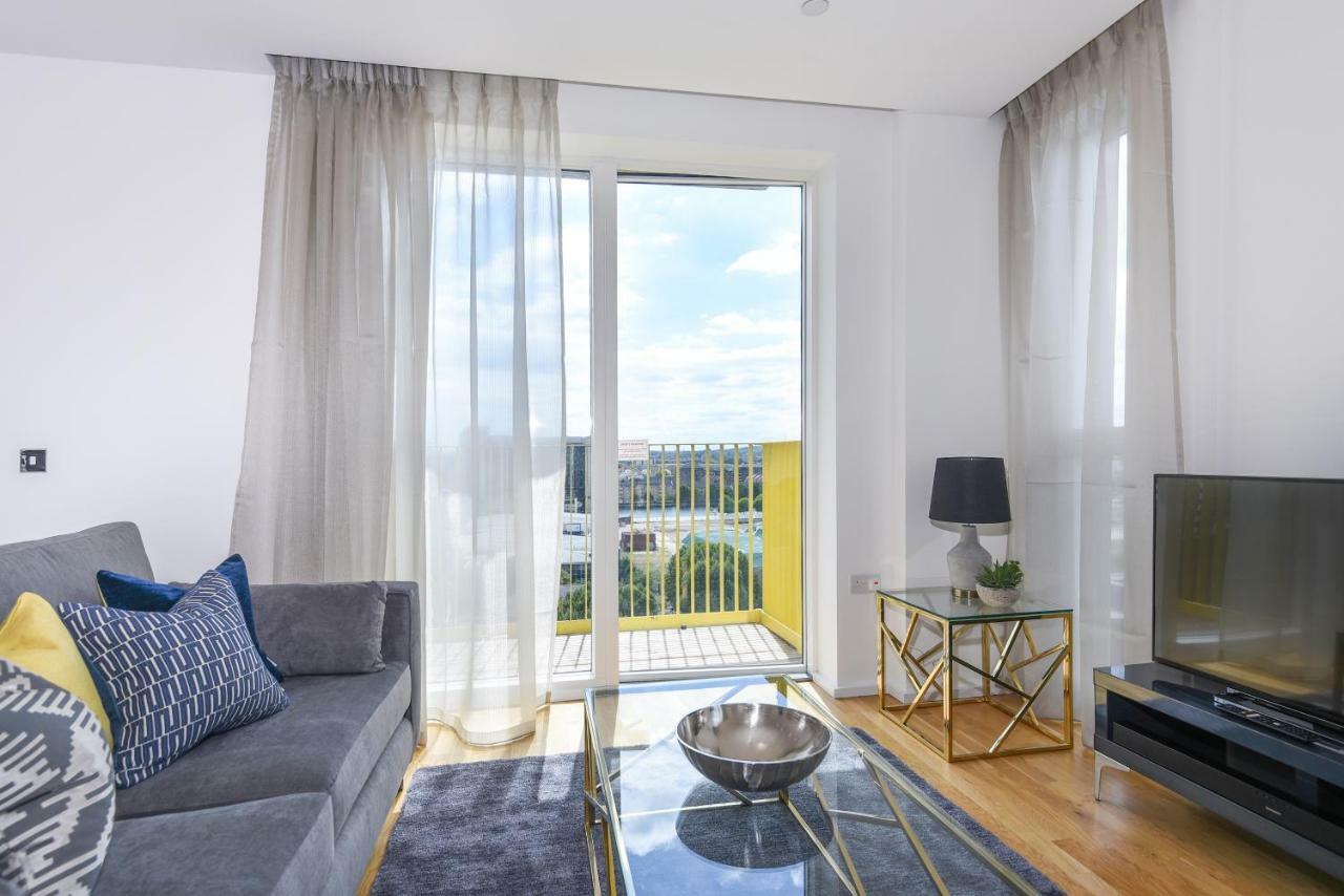 Millharbour Residences Лондон Екстериор снимка