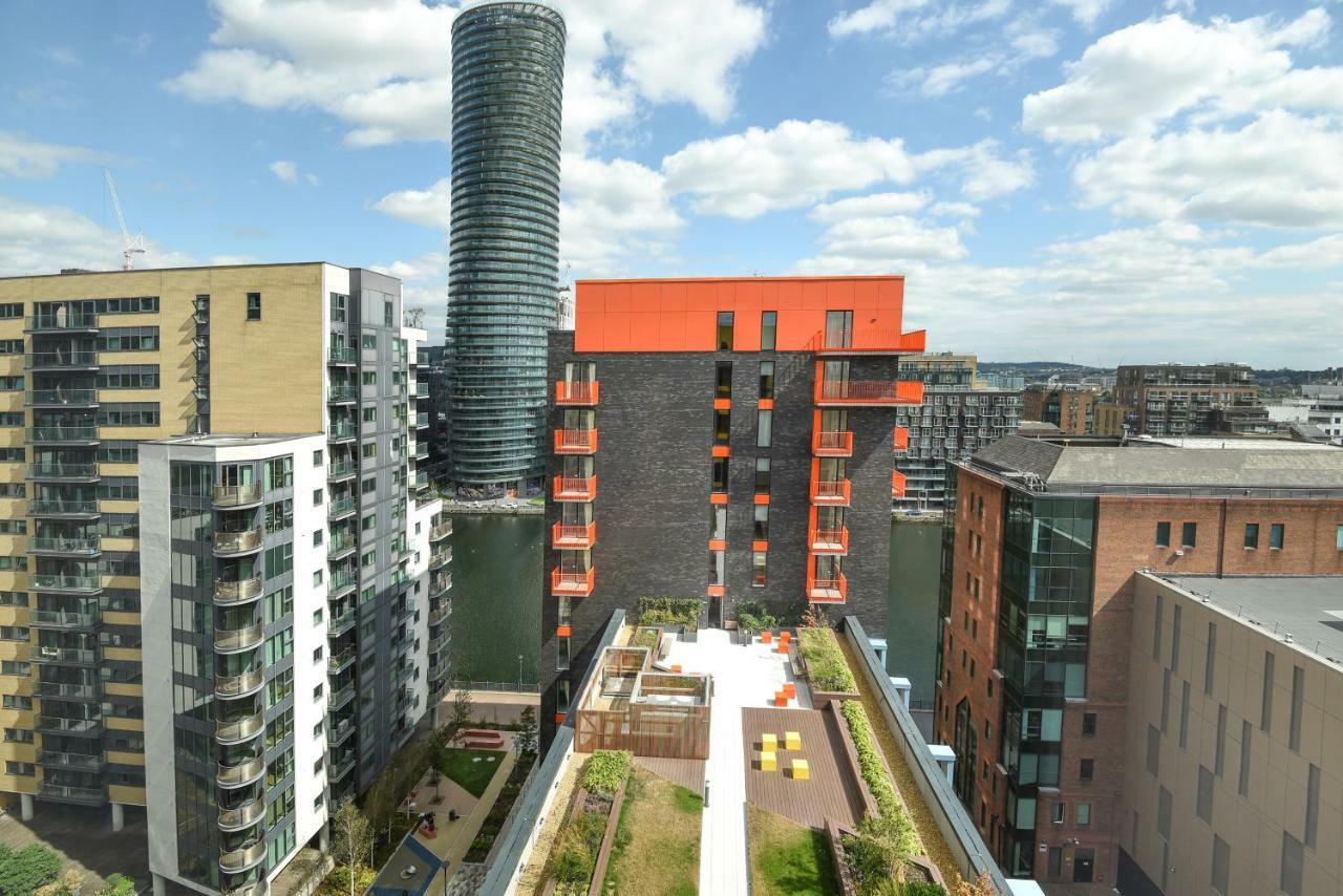 Millharbour Residences Лондон Екстериор снимка